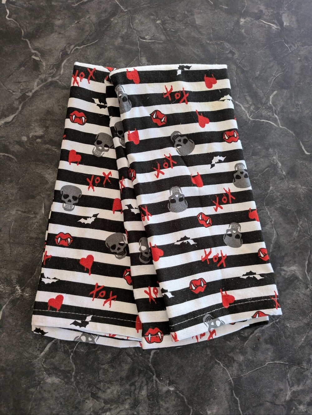 Betsey Johnson Halloween kitchen towel set Vampire Skull Bat Black White Red